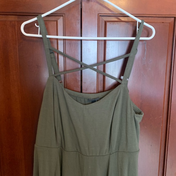 Torrid size 2 SHORT olive green maxi dress!!! NWT!!! $30 - Picture 2 of 4